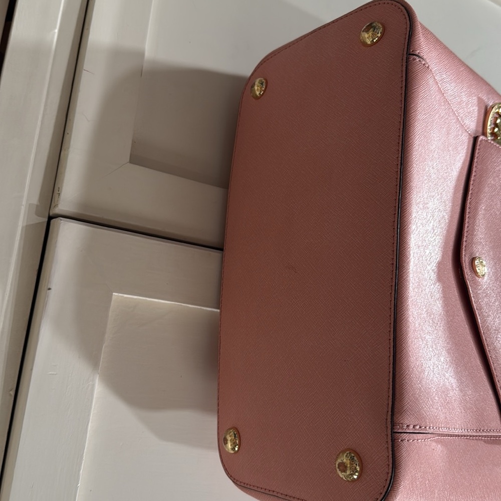 Michael Kors (MK) Pink Bag
Gently used great for work or play - Picture 5 of 15